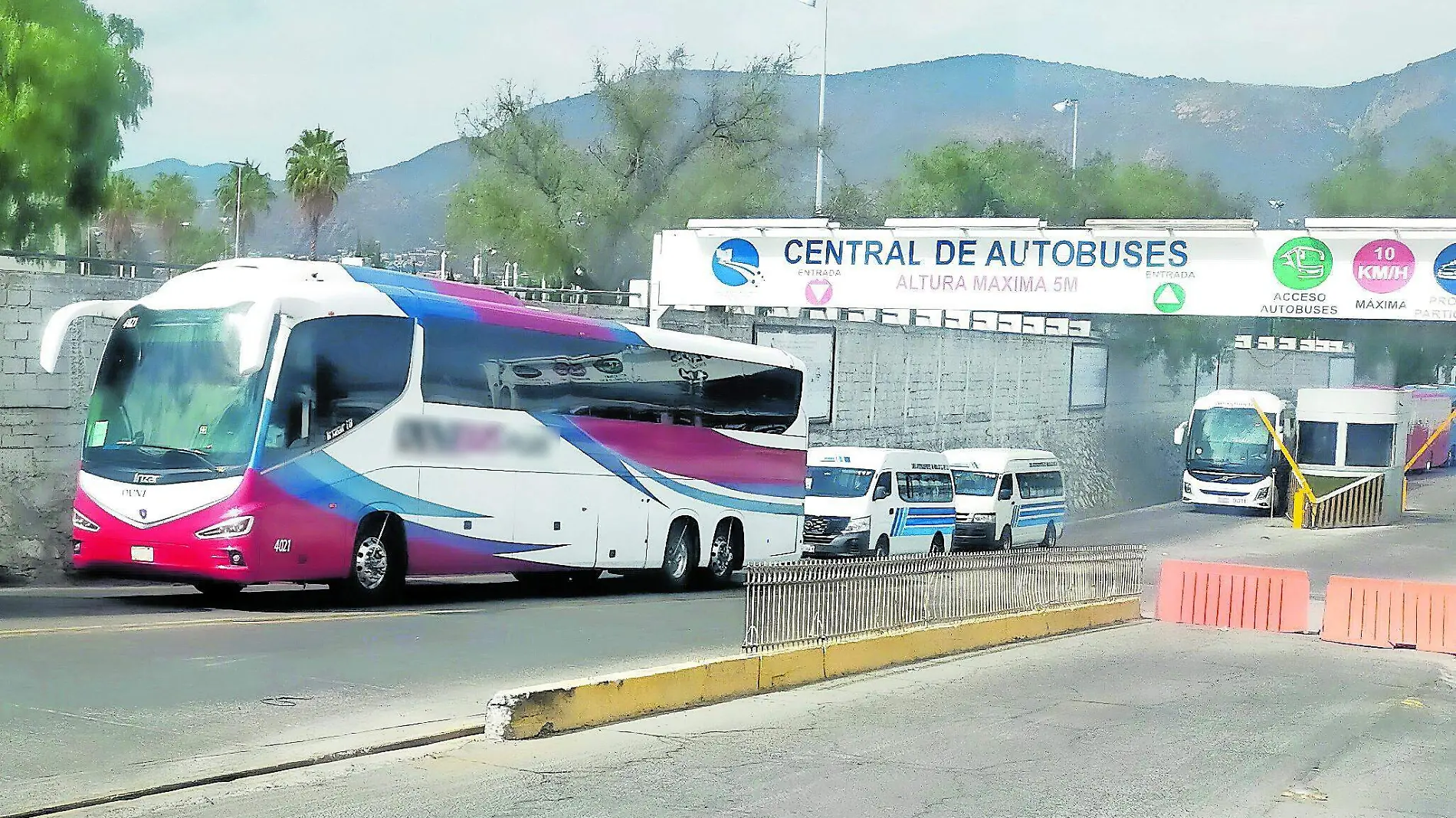 AUTOBUSES F D L VEGA   (1)_CMYK